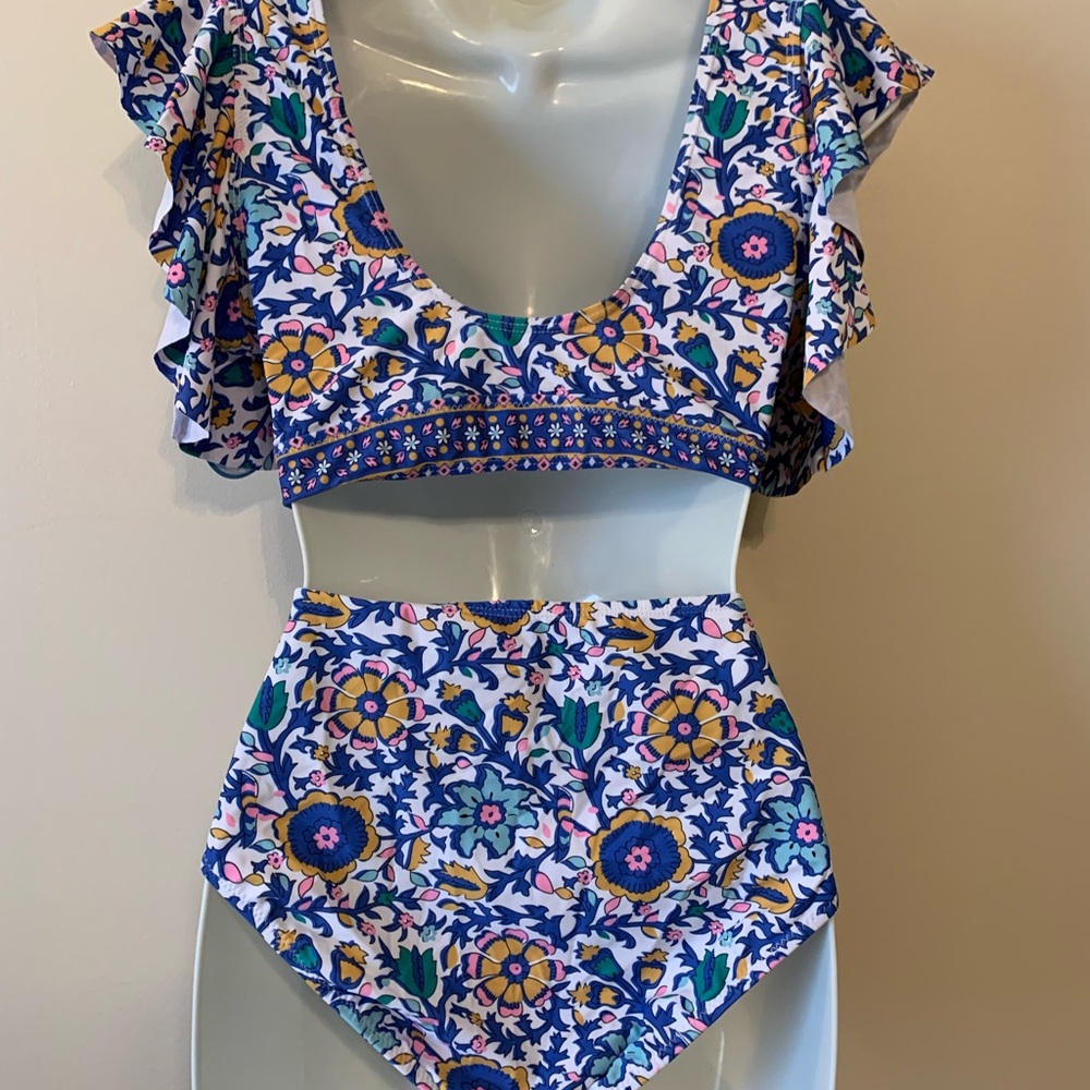 Boho Floral Ruffle Bikini Set - Picture 5 of 10